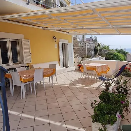 Casa Vacanze Aversano * Ponza